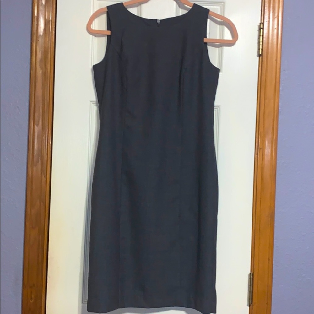 Gray sleeveless dress NR1
